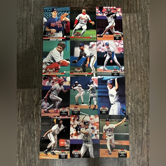 Bundle of Baseball Cards - Picture 1 of 2